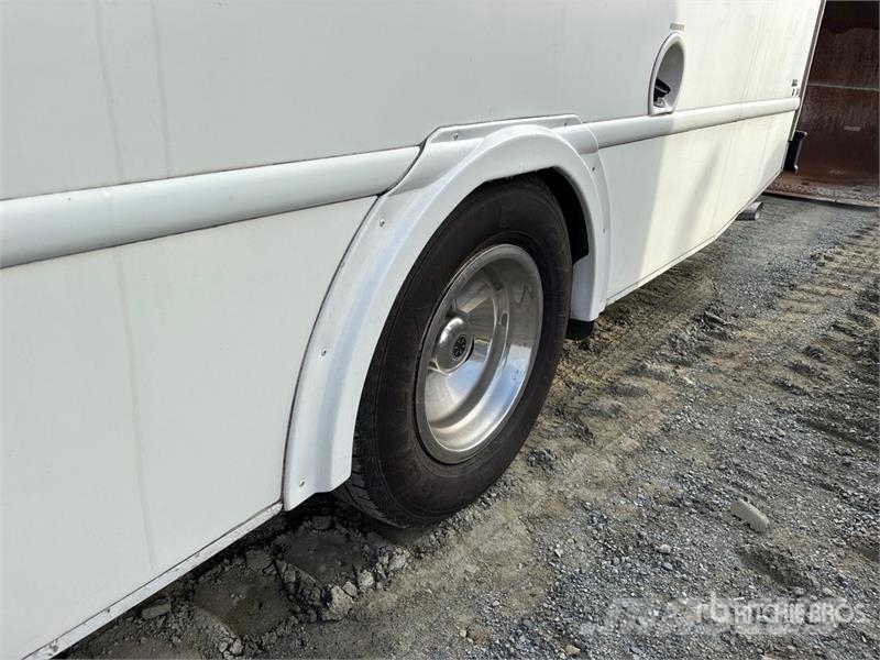 Ford E-450 4x2 24-Seat Transit Bus 迷你巴士