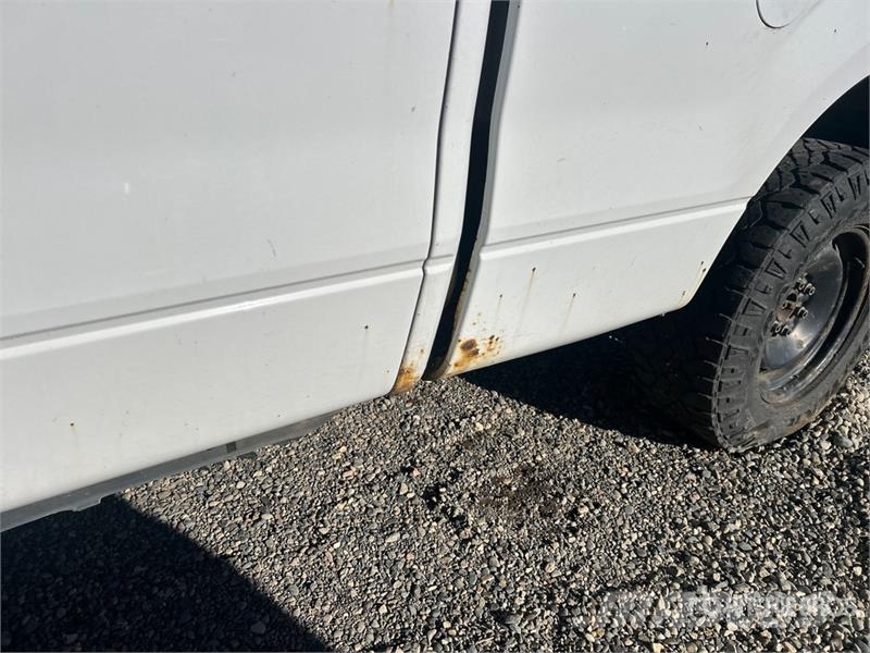 Ford F-150 4x4 Crew Cab Pickup Furgoni altro