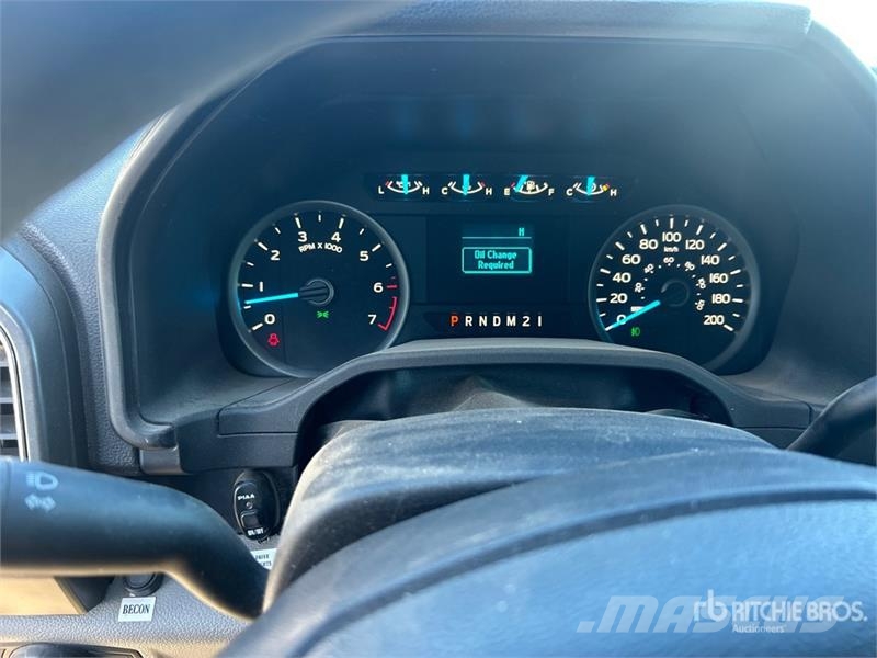 Ford F-150 4x4 Crew Cab Pickup أخرى