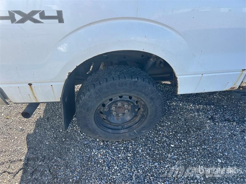 Ford F-150 4x4 Crew Cab Pickup Furgoni altro