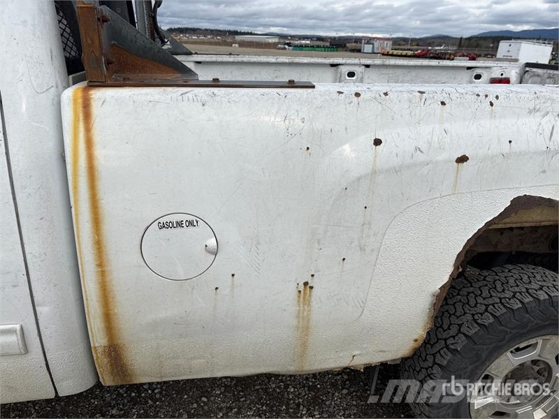Ford F-150 4x4 Crew Cab Pickup Drugi