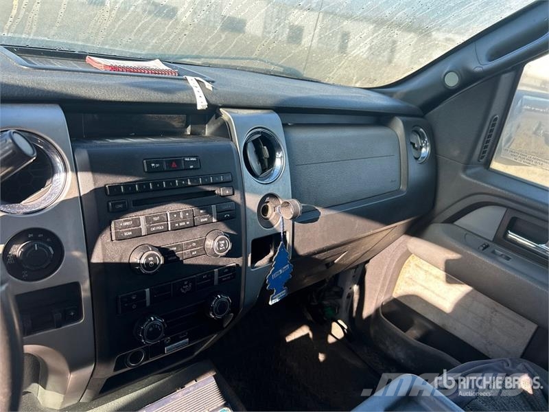 Ford F-150 4x4 Crew Cab Pickup Furgoni altro
