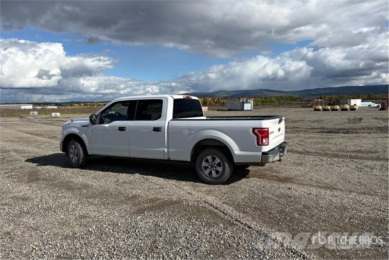 Ford F-150 4x4 Crew Cab Pickup Otros
