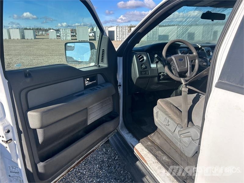 Ford F-150 4x4 Crew Cab Pickup Furgoni altro