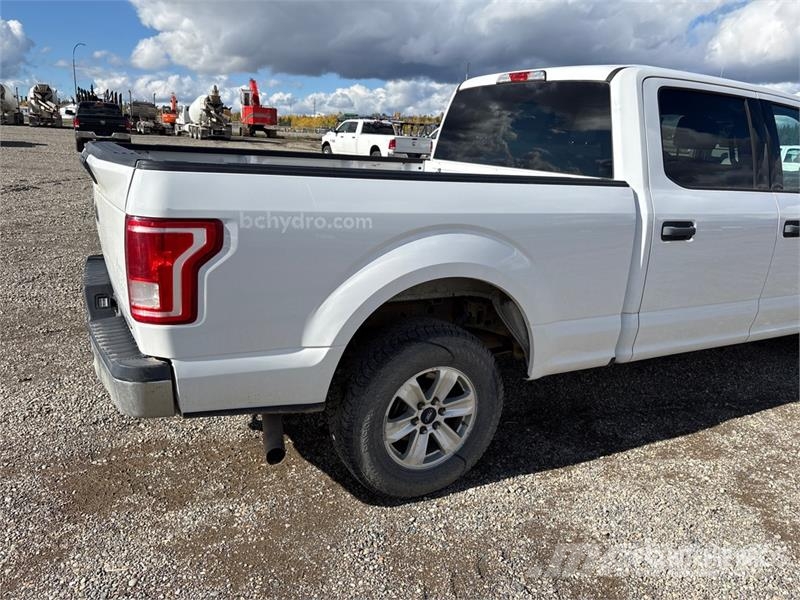 Ford F-150 4x4 Crew Cab Pickup Otros
