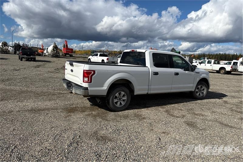 Ford F-150 4x4 Crew Cab Pickup Otros