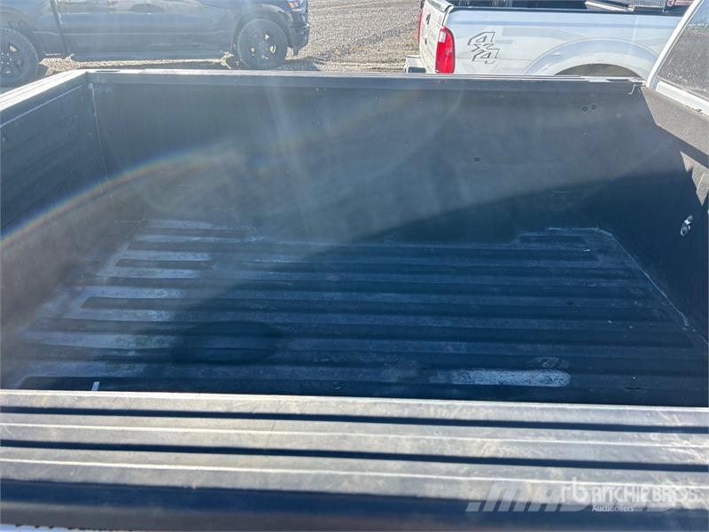 Ford F-150 4x4 Crew Cab Pickup Furgoni altro