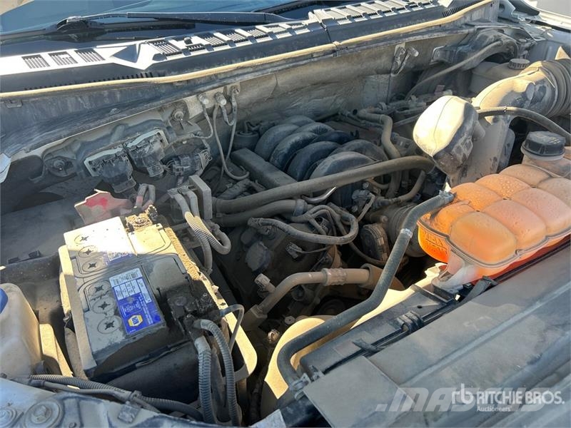 Ford F-150 4x4 Crew Cab Pickup أخرى
