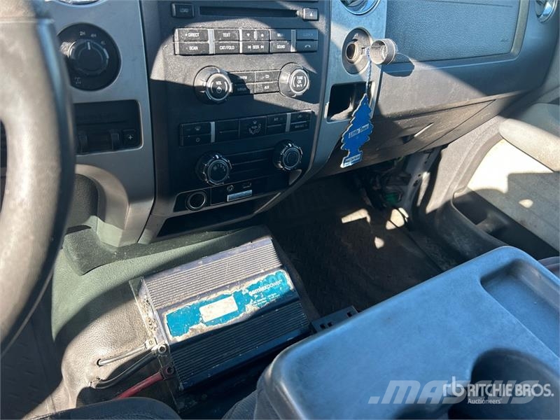 Ford F-150 4x4 Crew Cab Pickup Furgoni altro