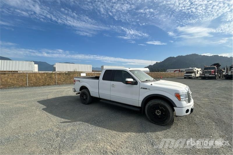 Ford F-150 FX4 4x4 Extended Cab Pickup 其他
