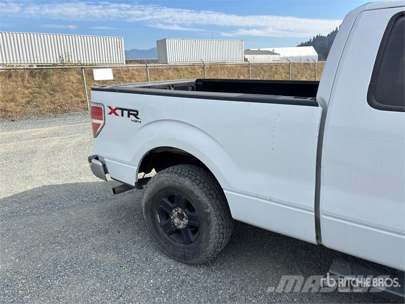 Ford F-150 FX4 4x4 Extended Cab Pickup 其他