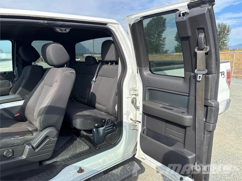 Ford F-150 FX4 4x4 Extended Cab Pickup 其他