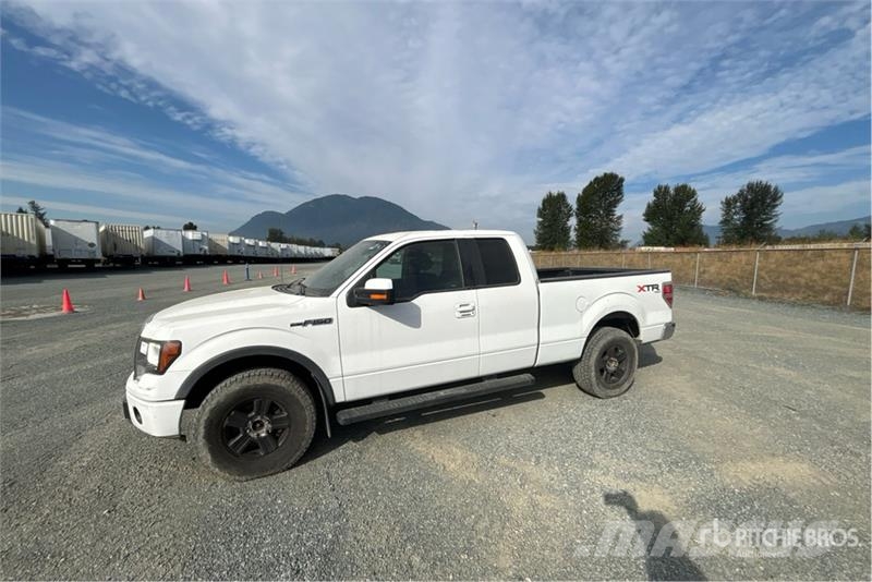 Ford F-150 FX4 4x4 Extended Cab Pickup 其他