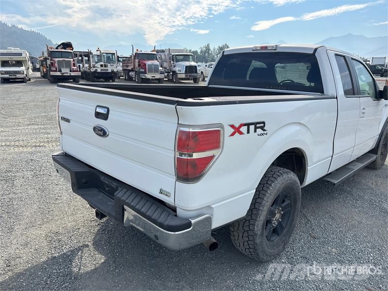 Ford F-150 FX4 4x4 Extended Cab Pickup 其他