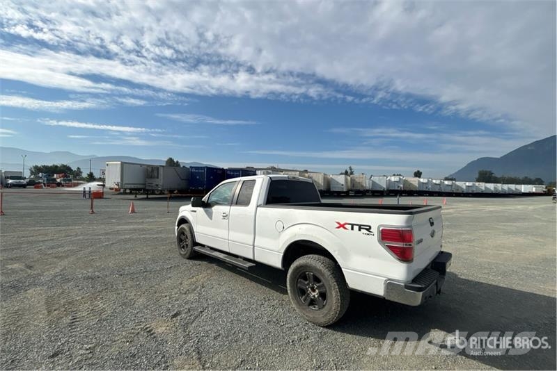 Ford F-150 FX4 4x4 Extended Cab Pickup 其他