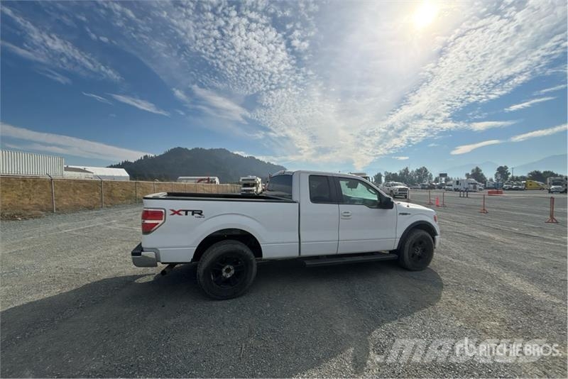 Ford F-150 FX4 4x4 Extended Cab Pickup 其他