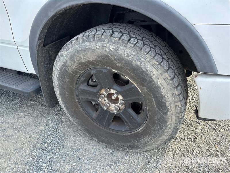 Ford F-150 FX4 4x4 Extended Cab Pickup 其他