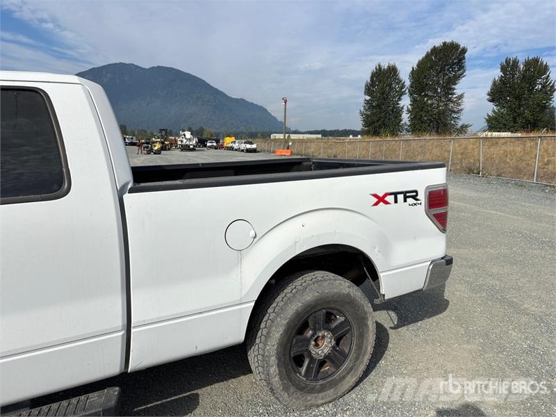 Ford F-150 FX4 4x4 Extended Cab Pickup 其他