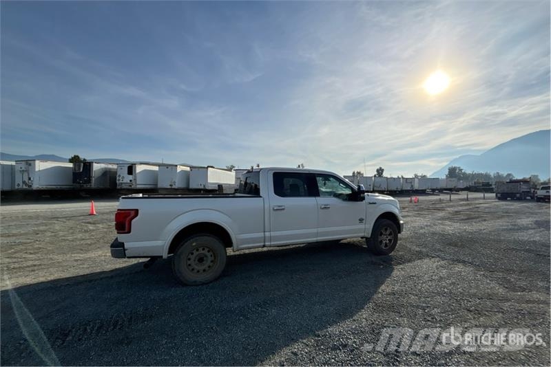 Ford F-150 King Ranch 4x4 Crew Cab Pickup Muu