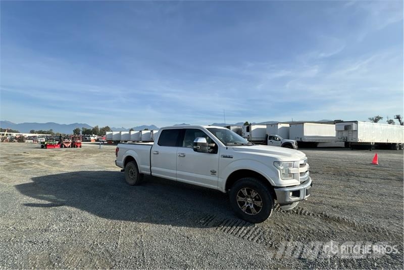 Ford F-150 King Ranch 4x4 Crew Cab Pickup Muu