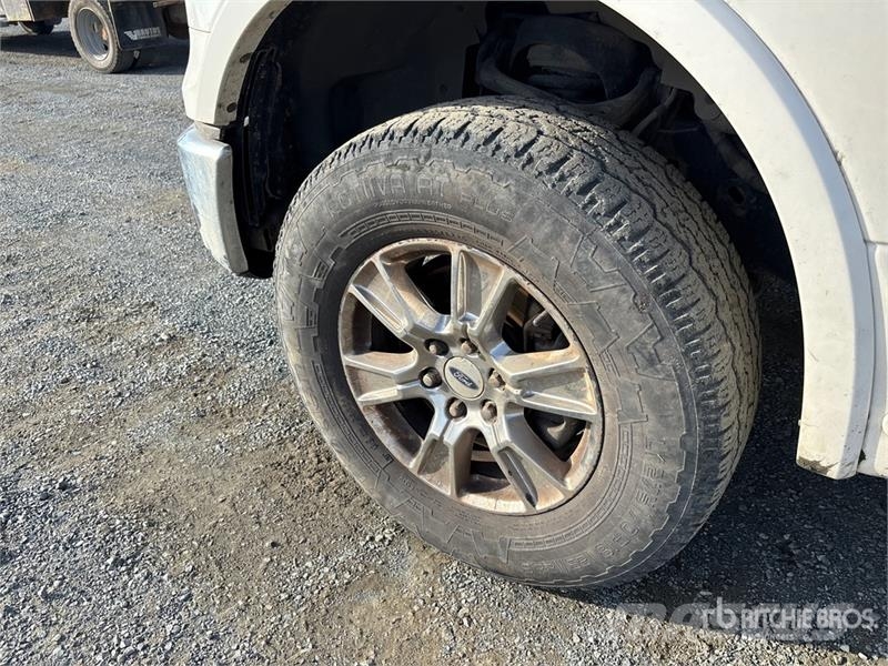 Ford F-150 King Ranch 4x4 Crew Cab Pickup Muu