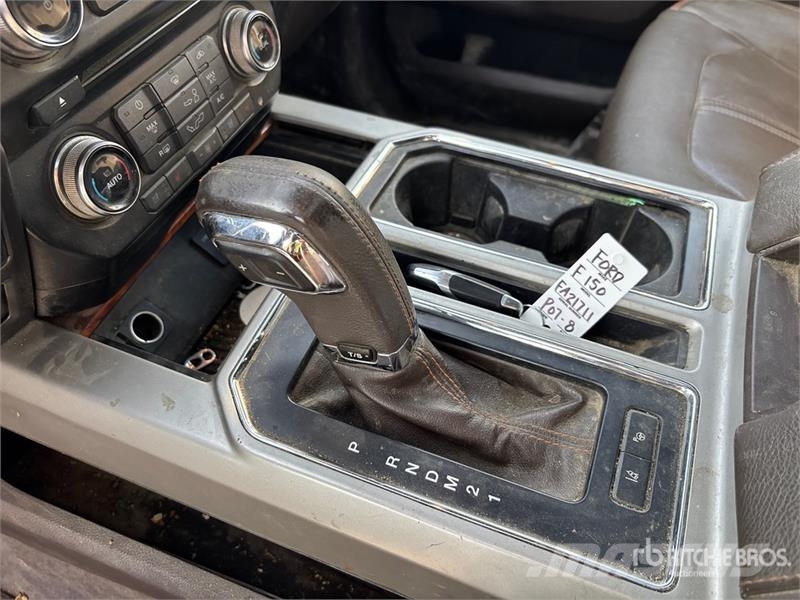 Ford F-150 King Ranch 4x4 Crew Cab Pickup Muu