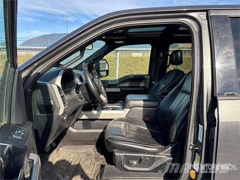 Ford F-150 Lariat 4x4 Crew Cab Pickup Прочие фургоны