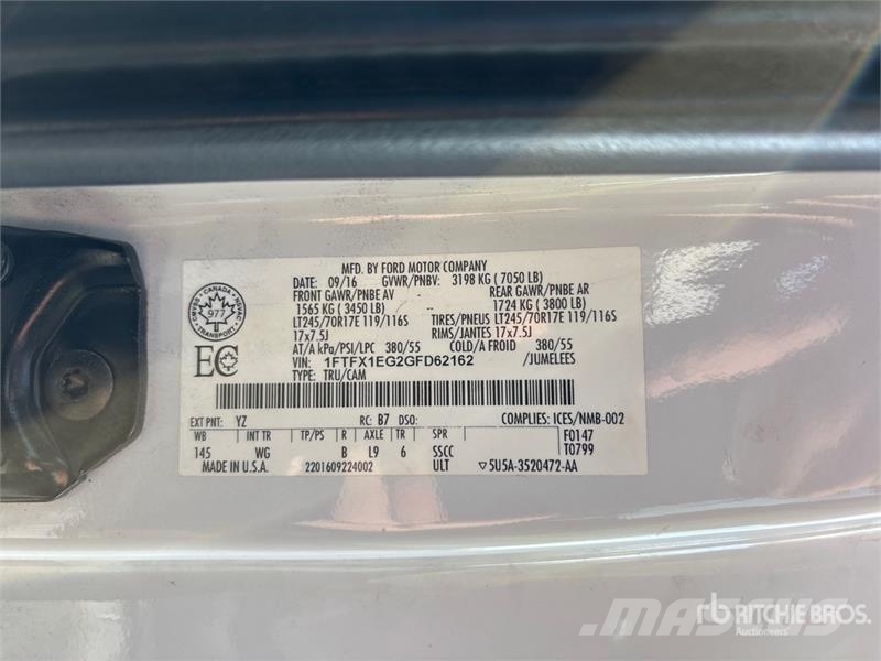 Ford F-150 XL 4x4 Crew Cab Pickup Muu