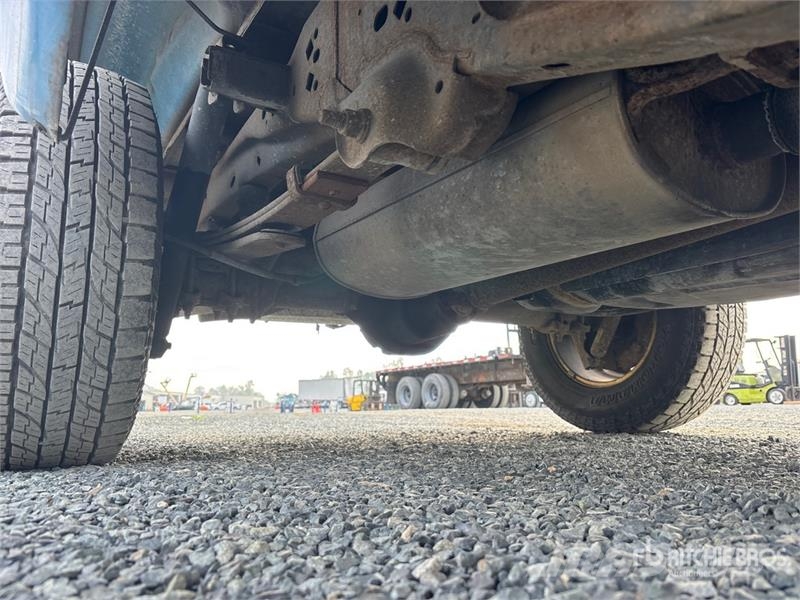 Ford F-150 XLT 4x2 Crew Cab Pickup Muu
