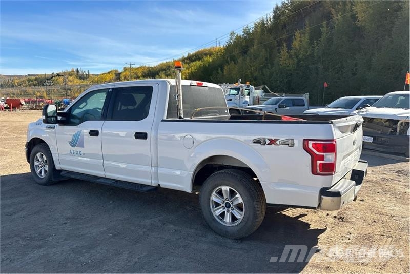 Ford F-150 XLT 4x4 Crew Cab Pickup أخرى