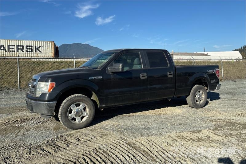 Ford F-150 XLT 4x4 Crew Cab Pickup Muu