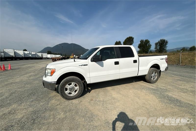 Ford F-150 XLT 4x4 Crew Cab Pickup (Inoperable) Прочие фургоны