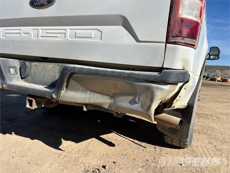 Ford F-150 XLT 4x4 Crew Cab Pickup أخرى