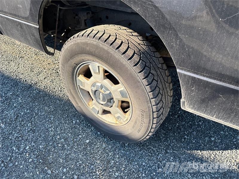 Ford F-150 XLT 4x4 Crew Cab Pickup Muu