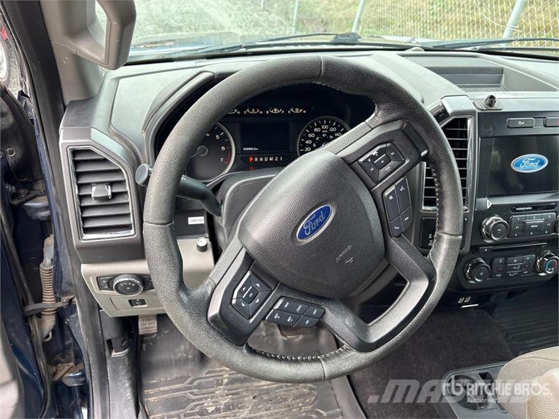Ford F-150 XLT 4x4 Crew Cab Pickup Furgoni altro