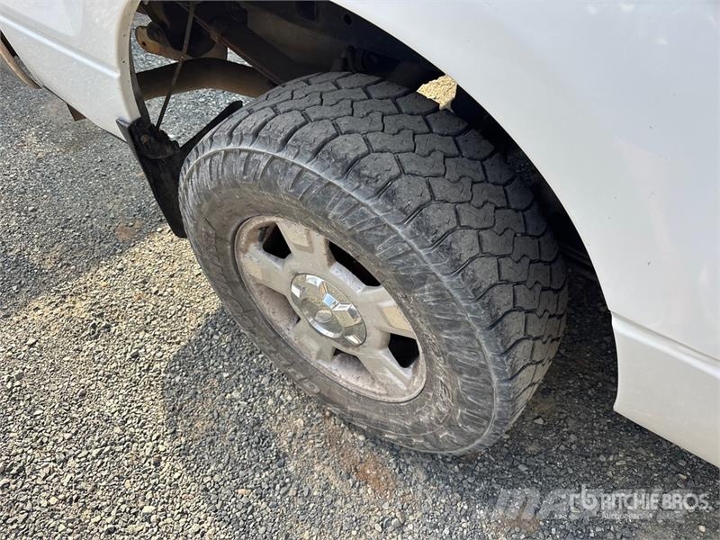 Ford F-150 XLT 4x4 Crew Cab Pickup (Inoperable) Прочие фургоны