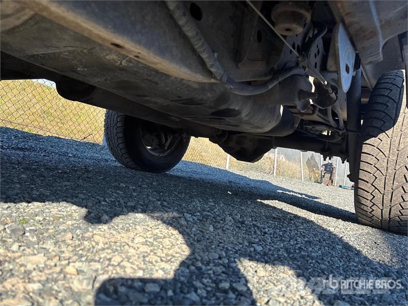 Ford F-150 XLT 4x4 Crew Cab Pickup Muu