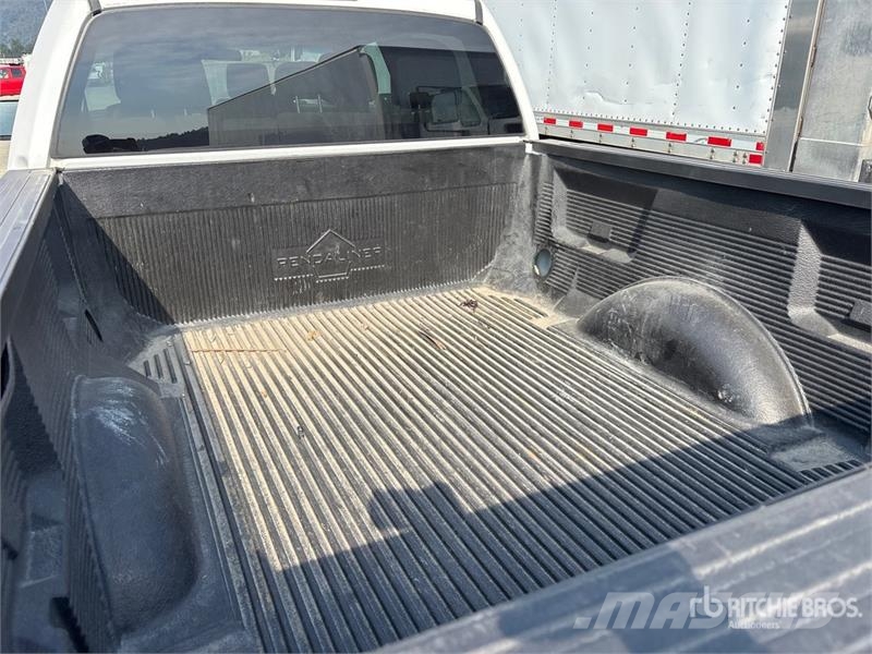 Ford F-150 XLT 4x4 Crew Cab Pickup (Inoperable) Прочие фургоны