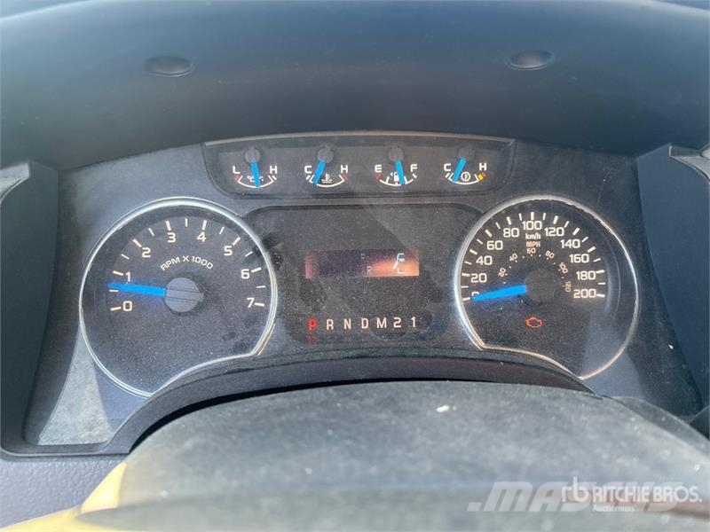 Ford F-150 XLT 4x4 Crew Cab Pickup Muu
