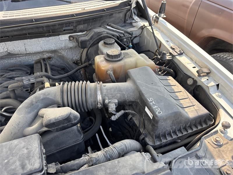 Ford F-150 XLT 4x4 Crew Cab Pickup (Inoperable) Прочие фургоны