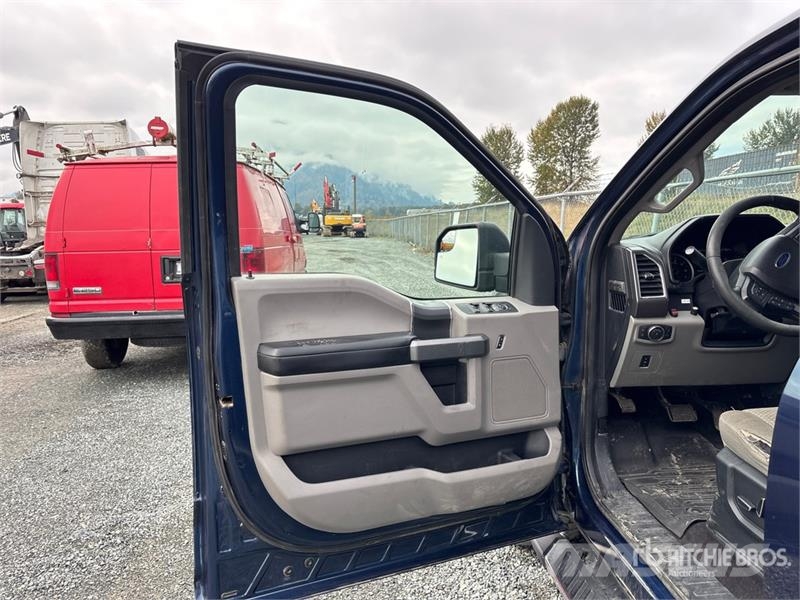 Ford F-150 XLT 4x4 Crew Cab Pickup Furgoni altro