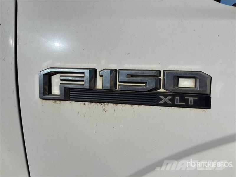 Ford F-150 XLT 4x4 Crew Cab Pickup Andre varebiler
