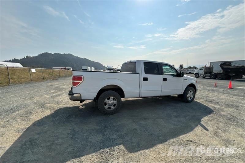 Ford F-150 XLT 4x4 Crew Cab Pickup (Inoperable) Прочие фургоны
