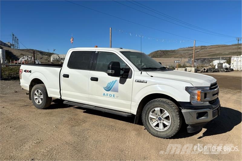 Ford F-150 XLT 4x4 Crew Cab Pickup أخرى