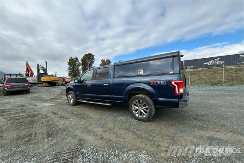 Ford F-150 XLT 4x4 Crew Cab Pickup Furgoni altro