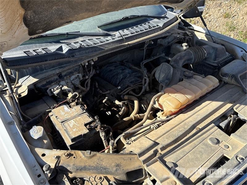 Ford F-150 XLT 4x4 Crew Cab Pickup Andre varebiler