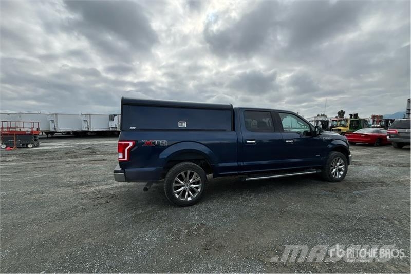 Ford F-150 XLT 4x4 Crew Cab Pickup Furgoni altro