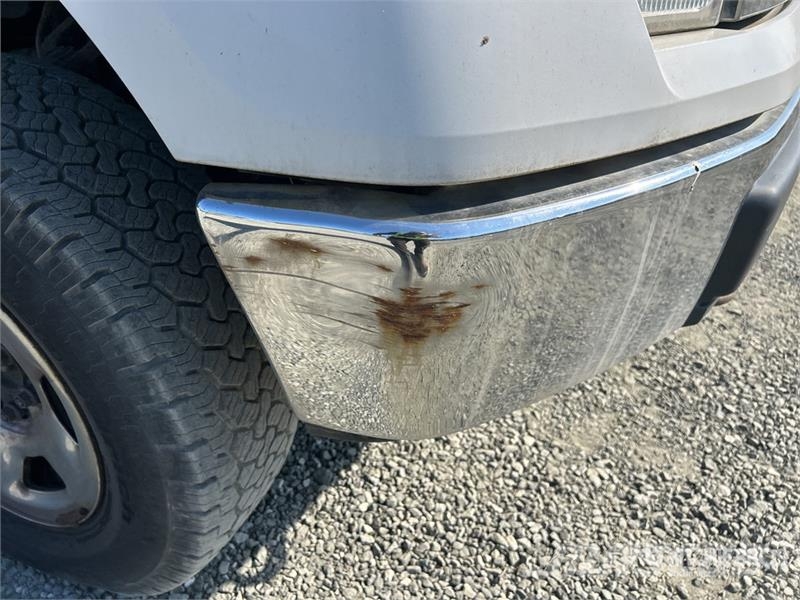 Ford F-150 XLT 4x4 Pickup Další