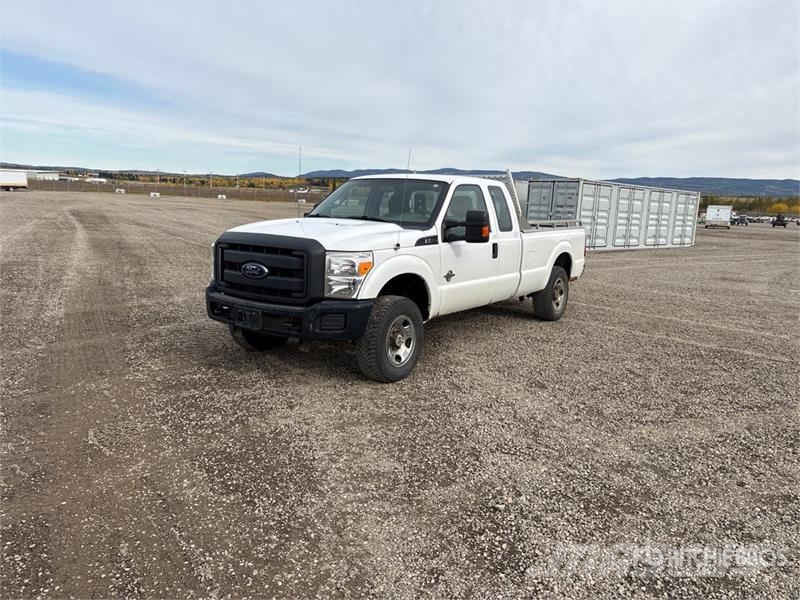 Ford F-250 4x4 Extended Cab Pickup (Inoperable) Egyéb