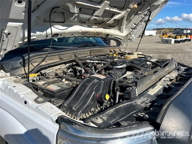 Ford F-250 4x4 Extended Cab Pickup أخرى